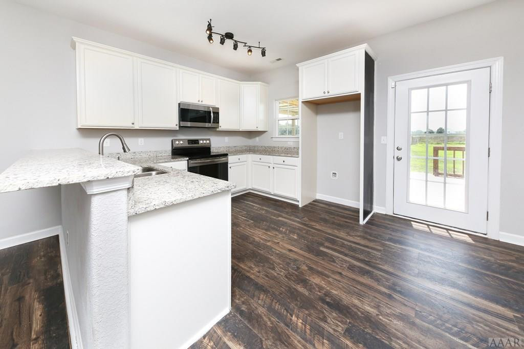 117 Elrod Road Moyock, NC 27958 - Photo 8 of 40 Kitchen