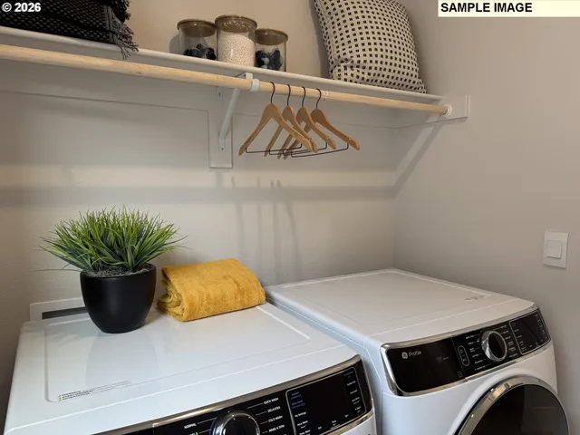 a black and white photo of a building