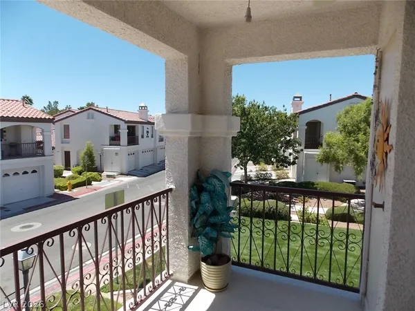 $1,675 | 7270 Diamond Canyon Lane, Unit 202, Las Vegas, NV 89149