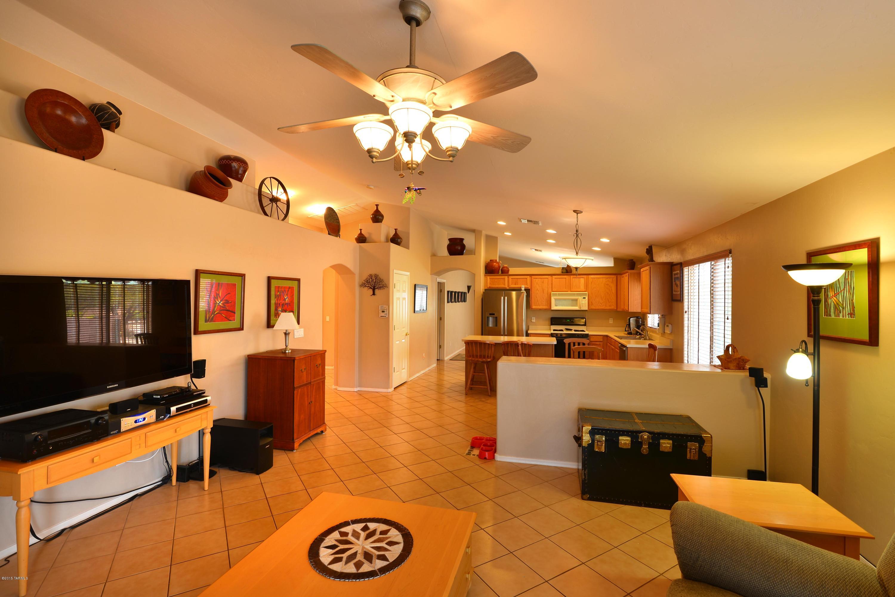 3439 South Desert Motif Road Tucson, AZ 85735 - Photo 3 of 26