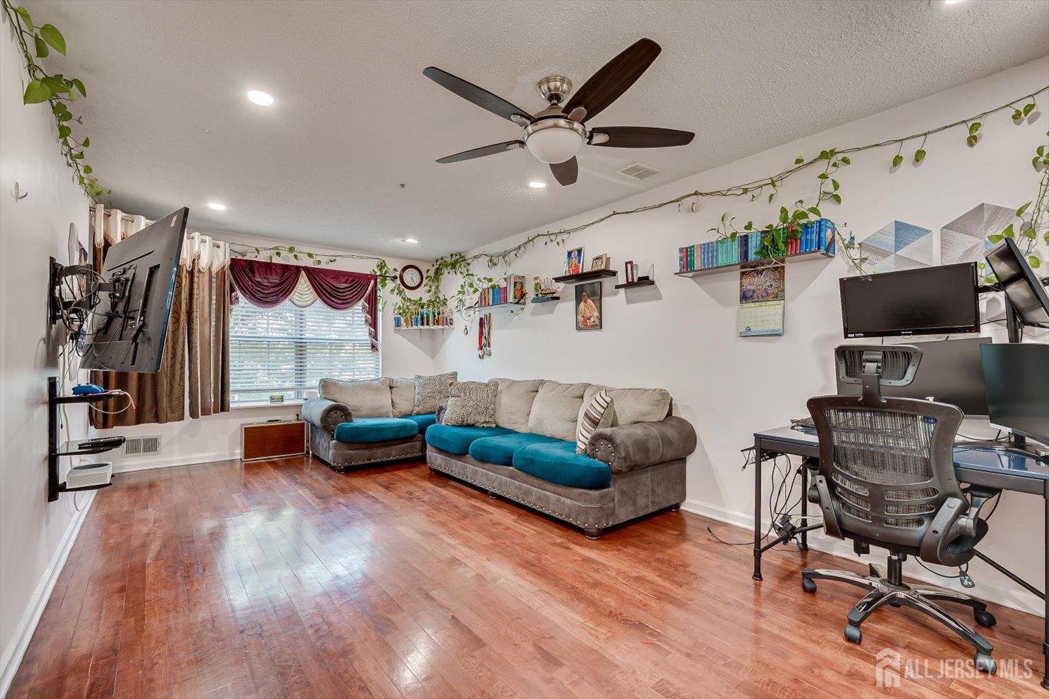 202 Prestwick Way Edison, NJ 08820 - Photo 17 of 31