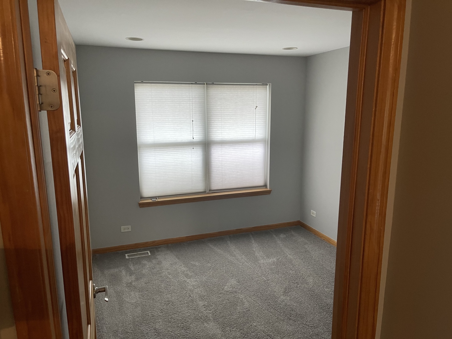 2598 Capitol Avenue Aurora, IL 60503 - Photo 14 of 18