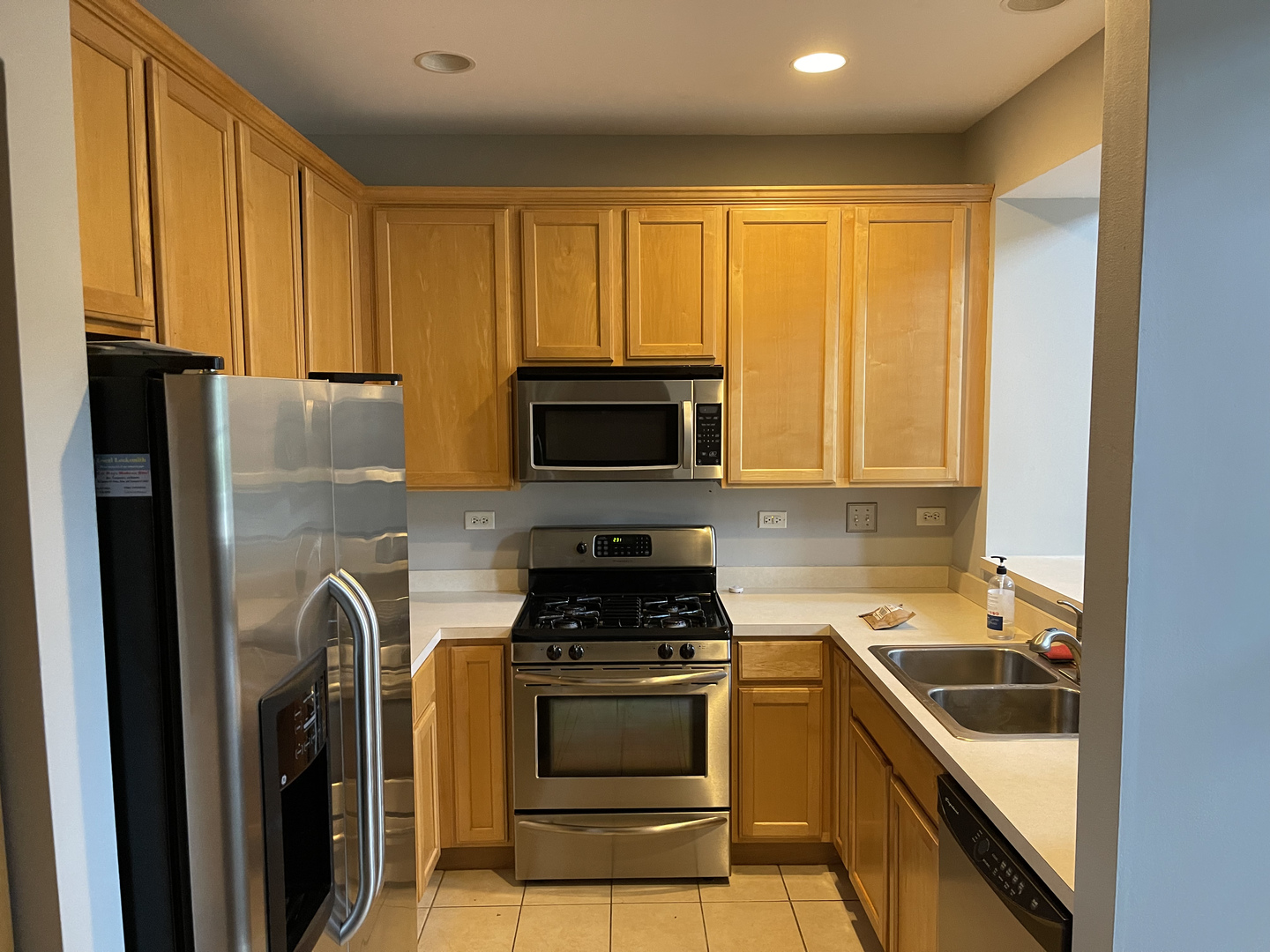 2598 Capitol Avenue Aurora, IL 60503 - Photo 7 of 18