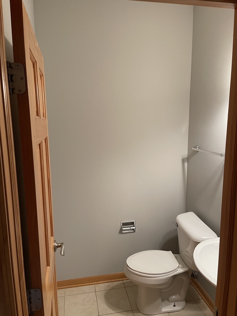 2598 Capitol Avenue Aurora, IL 60503 - Photo 8 of 18