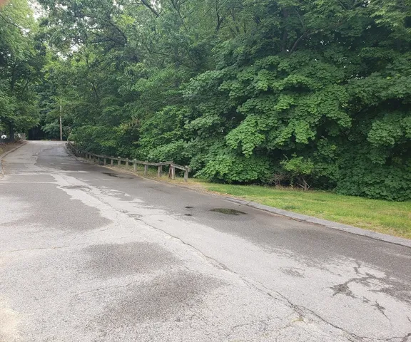 $1,600 | 135 Union Street, Unit 38, Leominster, MA 01453