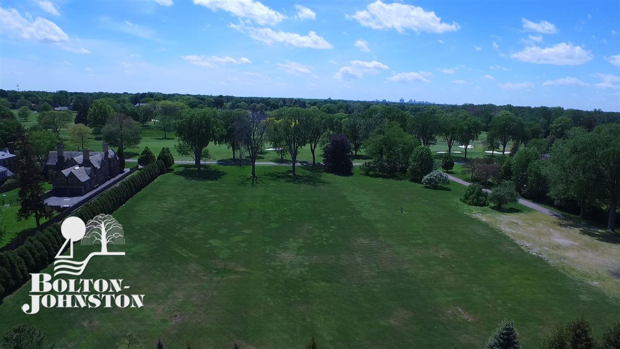 248 Provencal Road Grosse Pointe, MI 48236 - Photo 5 of 25 31353660-4.JPG