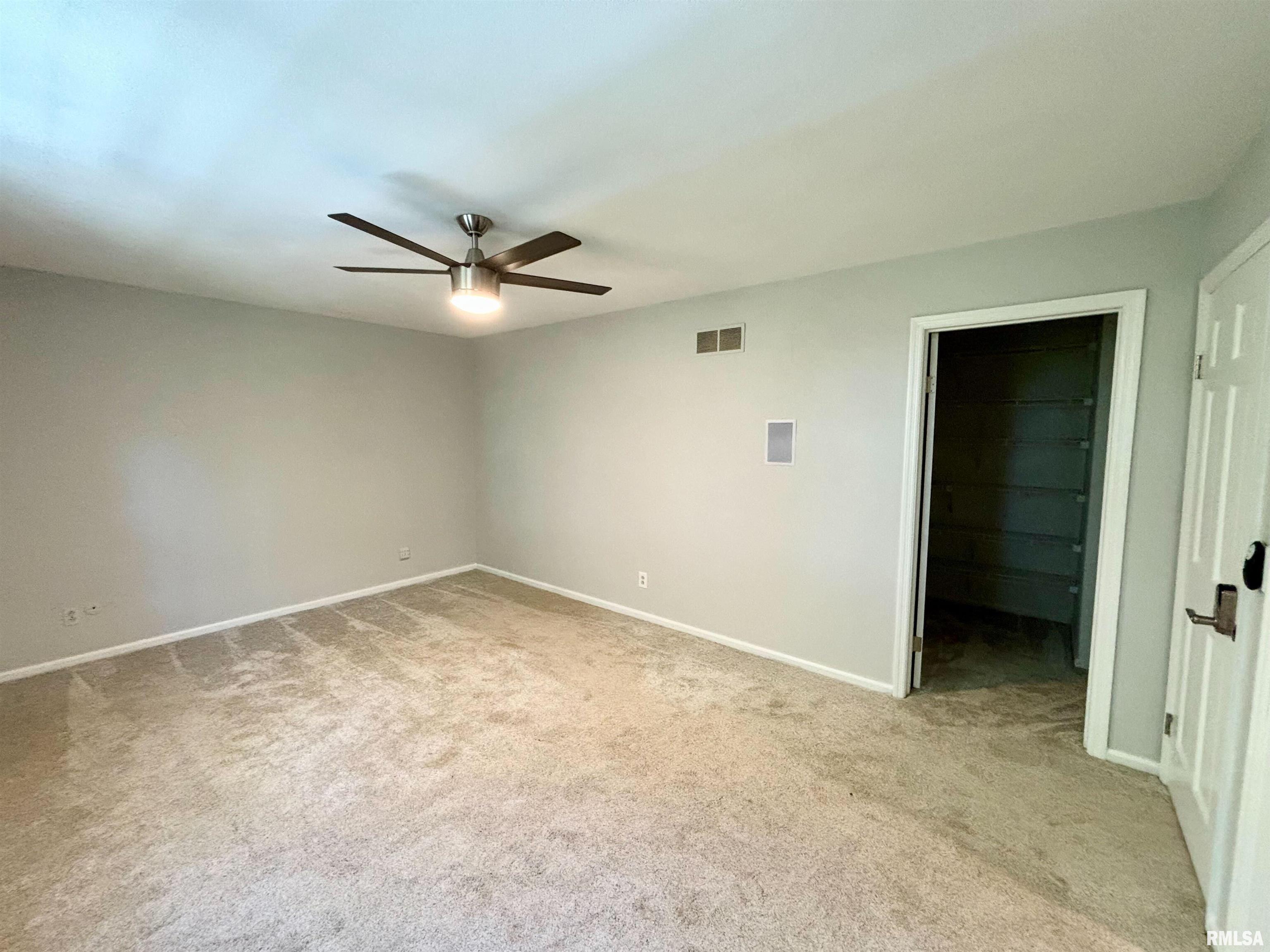 6503 North Post Oak Road Peoria, IL 61615 - Photo 19 of 49 Gallery Image 19