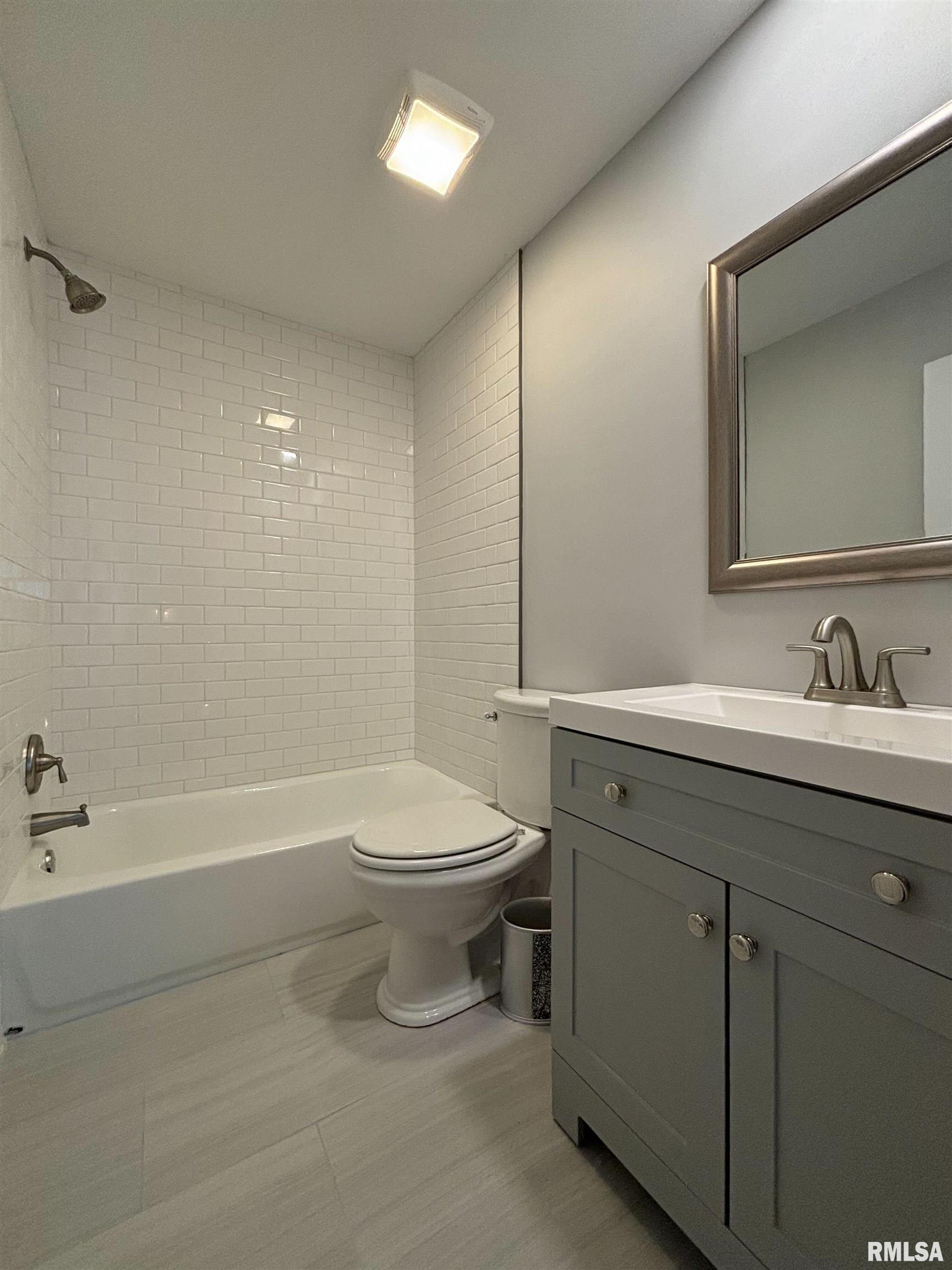 6503 North Post Oak Road Peoria, IL 61615 - Photo 36 of 49 Gallery Image 36