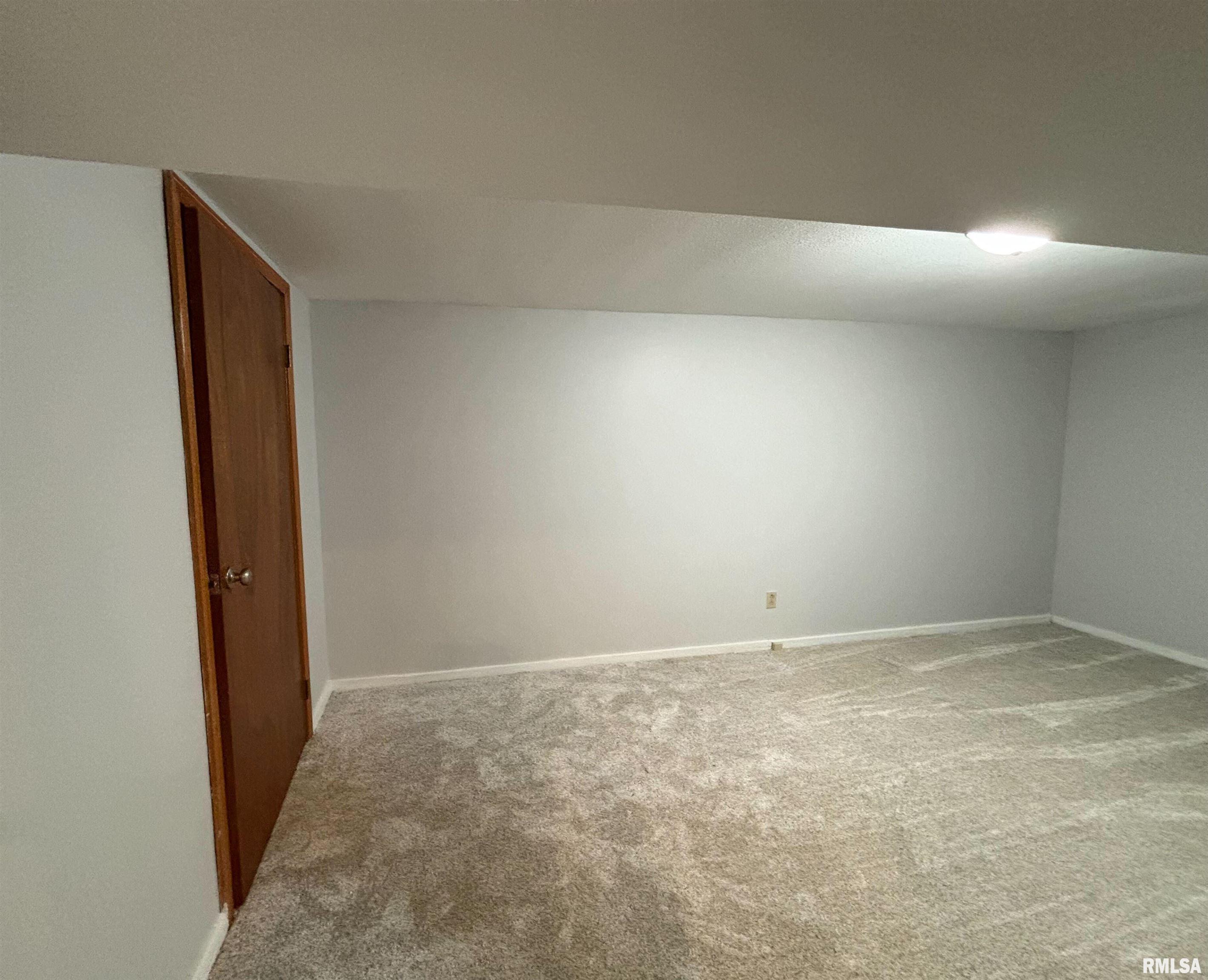 6503 North Post Oak Road Peoria, IL 61615 - Photo 41 of 49 Gallery Image 41