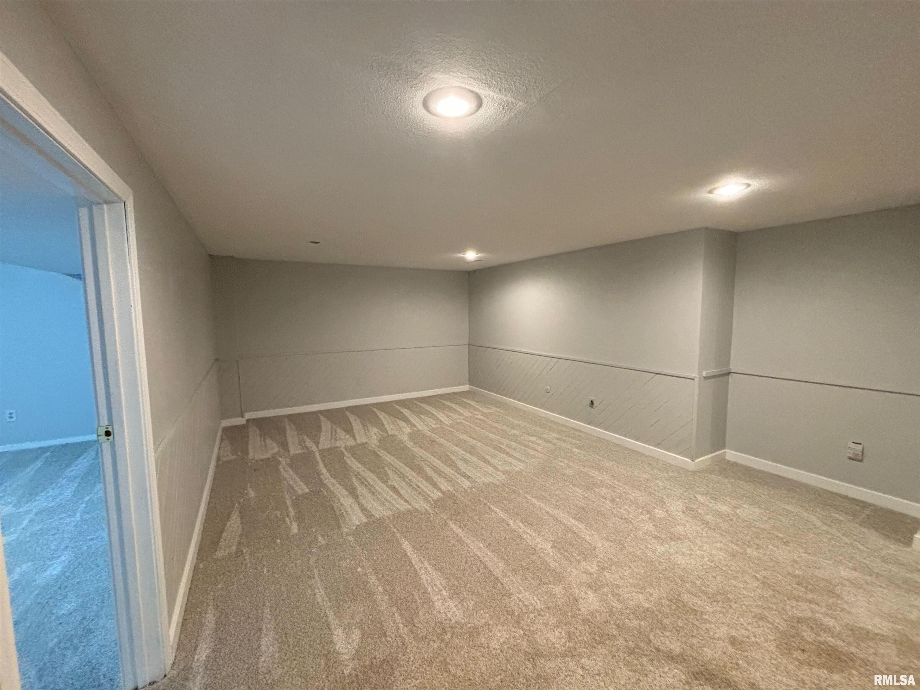 6503 North Post Oak Road Peoria, IL 61615 - Photo 42 of 49 Gallery Image 42