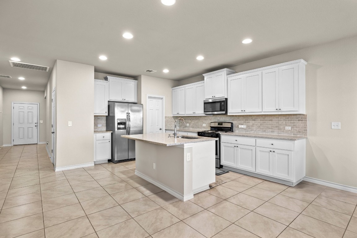 1421 Itzel Bend Leander, TX 78641 - Photo 7 of 29