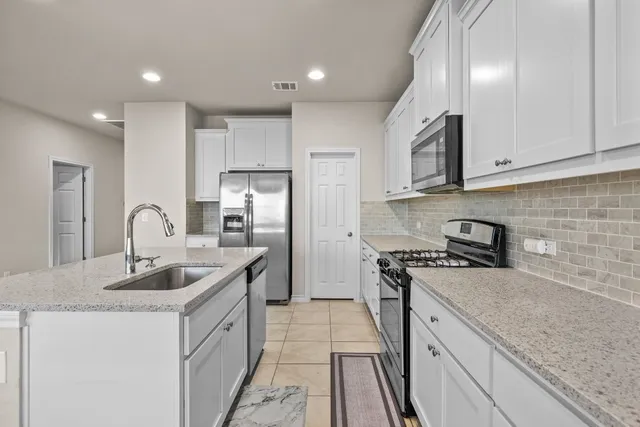 $2,099 | 1421 Itzel Bend, Leander, TX 78641