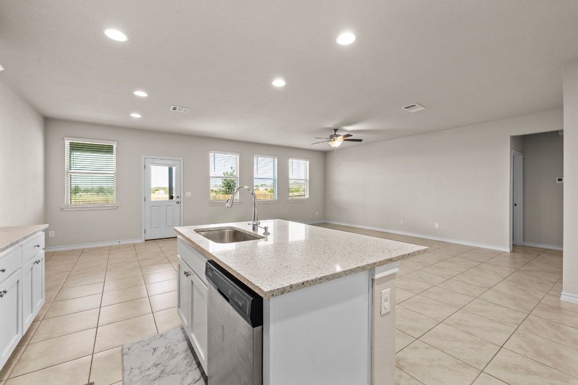 1421 Itzel Bend Leander, TX 78641 - Photo 9 of 29