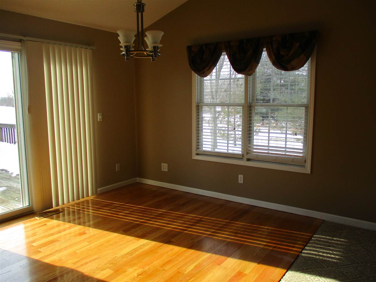 11568 Lennon Road Lennon, MI 48449 - Photo 7 of 41 31339221-6.JPG
