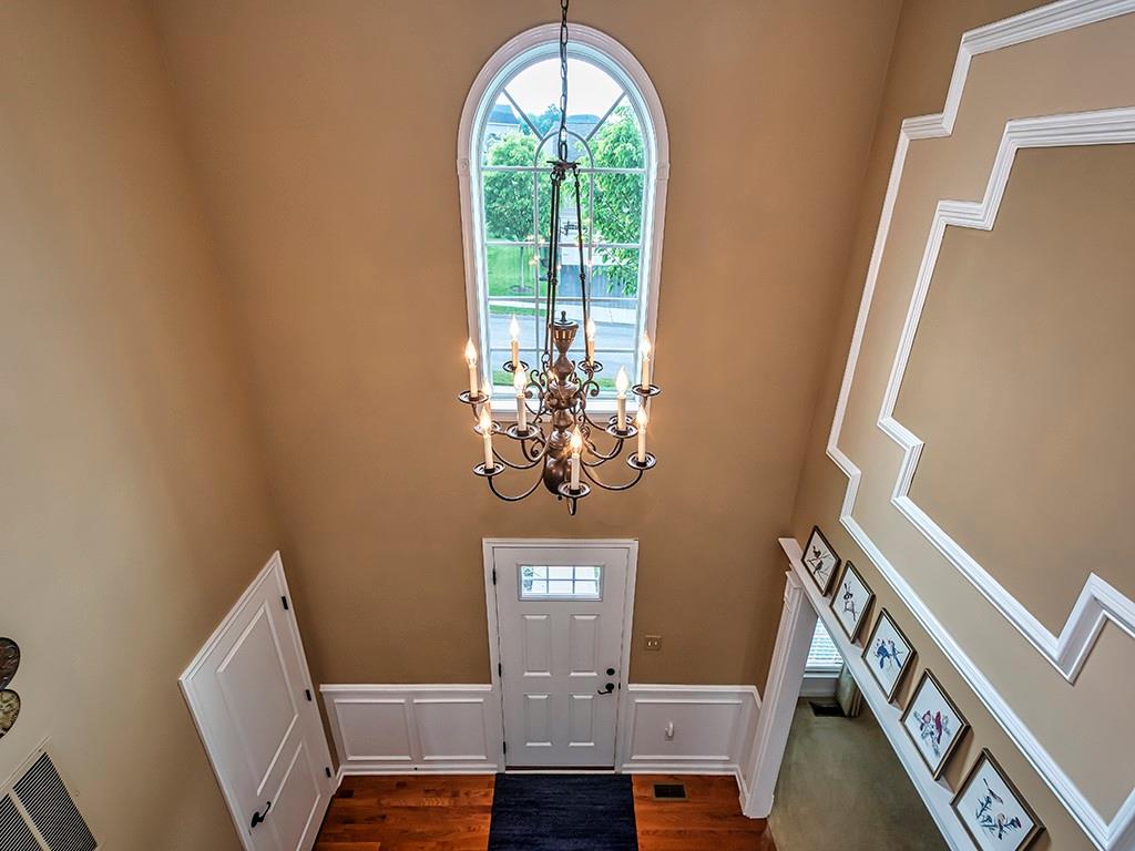 2017 Eagle Ridge Drive Valencia, PA 16059 - Photo 2 of 25 Gallery Image 2