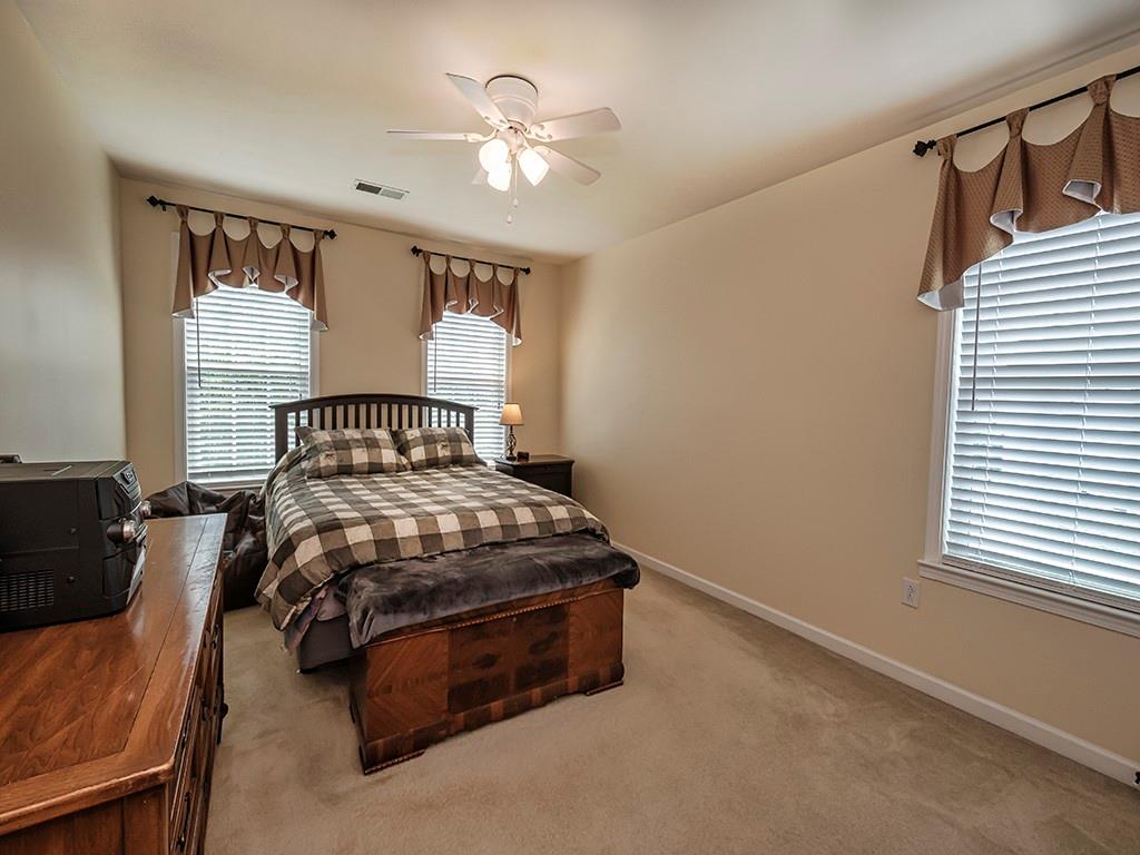 2017 Eagle Ridge Drive Valencia, PA 16059 - Photo 16 of 25 Gallery Image 16