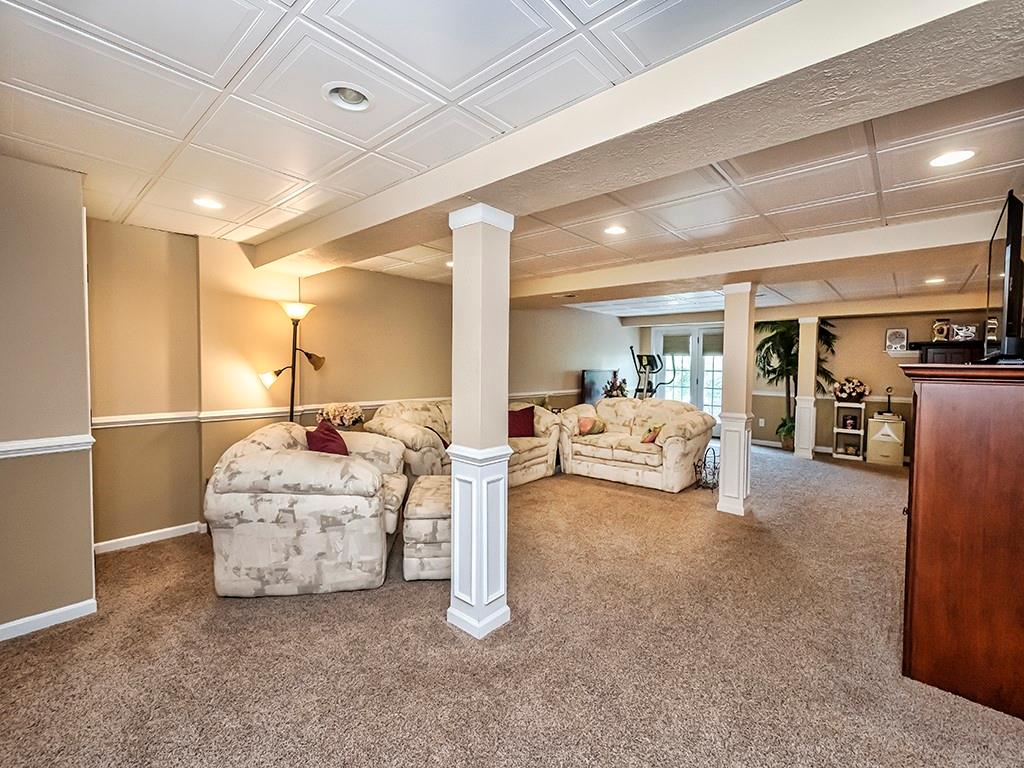 2017 Eagle Ridge Drive Valencia, PA 16059 - Photo 19 of 25 Gallery Image 19
