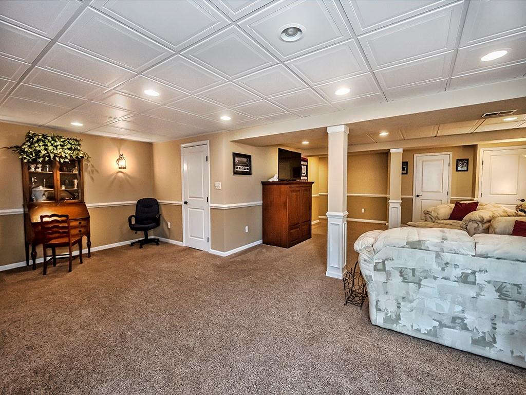 2017 Eagle Ridge Drive Valencia, PA 16059 - Photo 20 of 25 Gallery Image 20