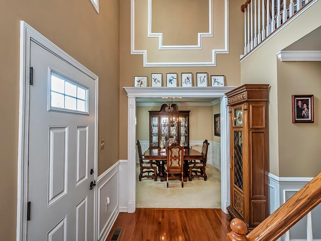 2017 Eagle Ridge Drive Valencia, PA 16059 - Photo 3 of 25 Gallery Image 3