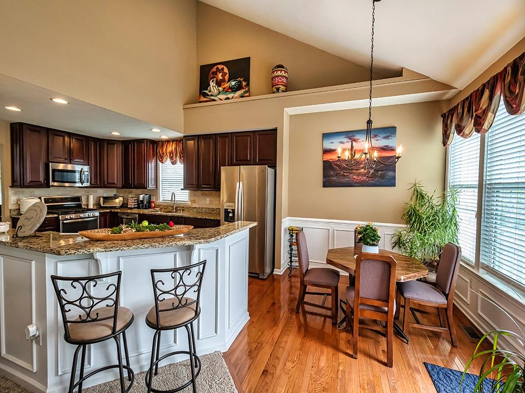 2017 Eagle Ridge Drive Valencia, PA 16059 - Photo 6 of 25 Gallery Image 6