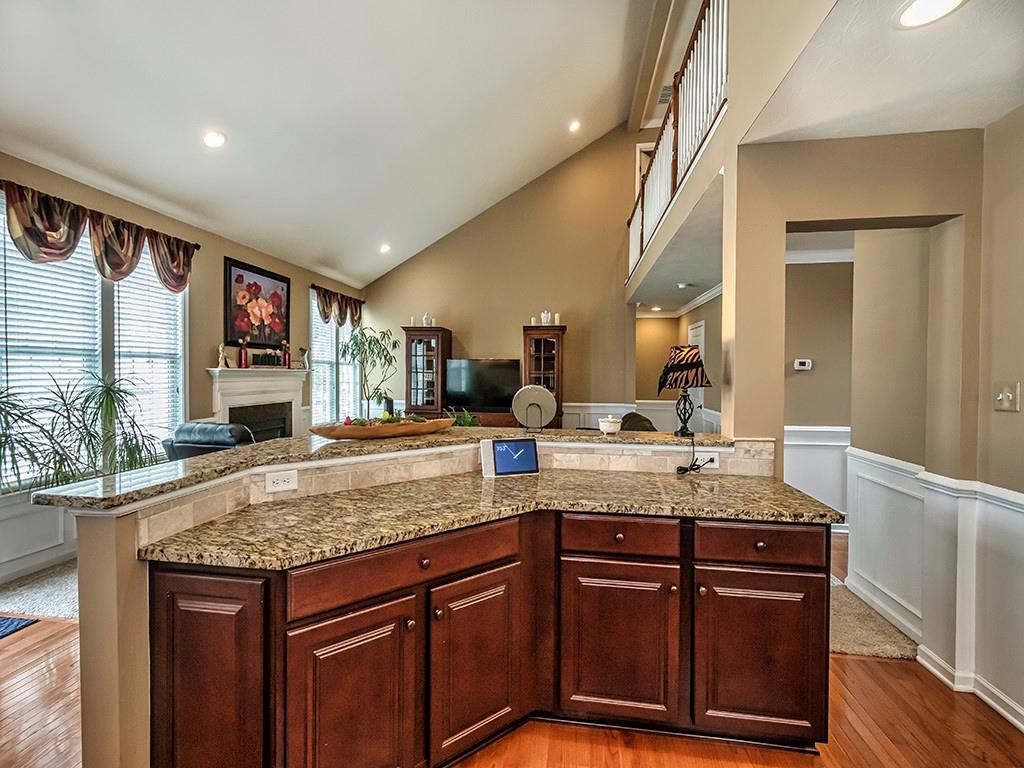 2017 Eagle Ridge Drive Valencia, PA 16059 - Photo 8 of 25 Gallery Image 8