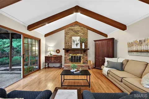 $475,000 | 12464 Meadow Green Place, St. Louis, MO 63141