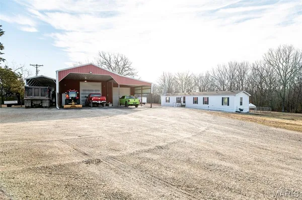 $195,000 | 35240 28th Highway West, Belle, MO 65013