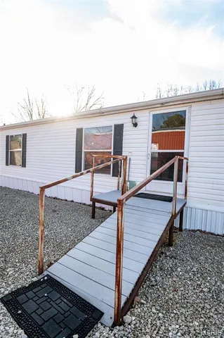 $195,000 | 35240 28th Highway West, Belle, MO 65013