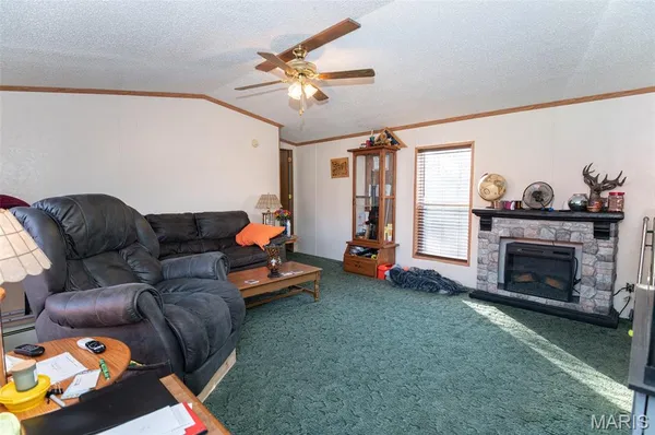 $195,000 | 35240 28th Highway West, Belle, MO 65013