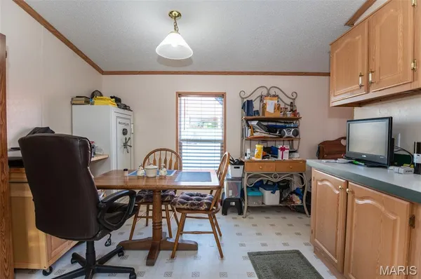 $195,000 | 35240 28th Highway West, Belle, MO 65013