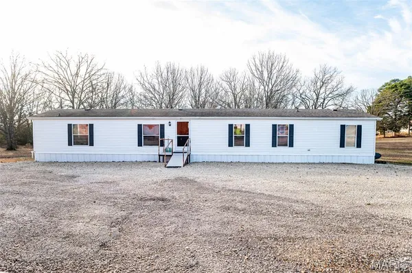 $195,000 | 35240 28th Highway West, Belle, MO 65013
