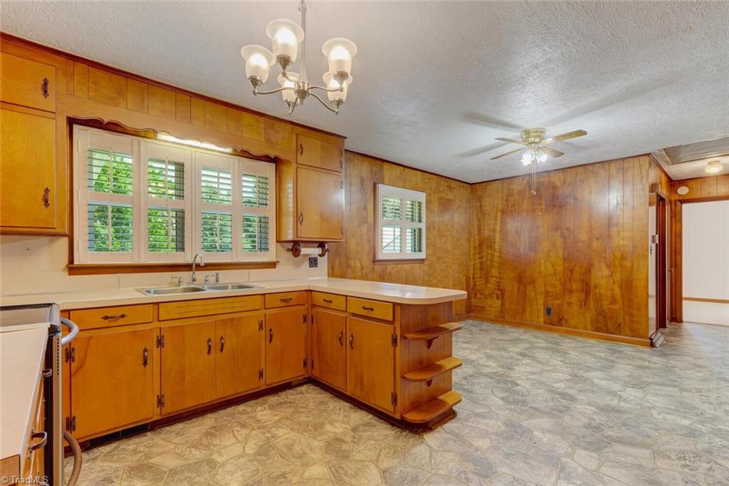 2905 Swallow Road Reidsville, NC 27320 - Photo 15 of 38 Gallery Image 15