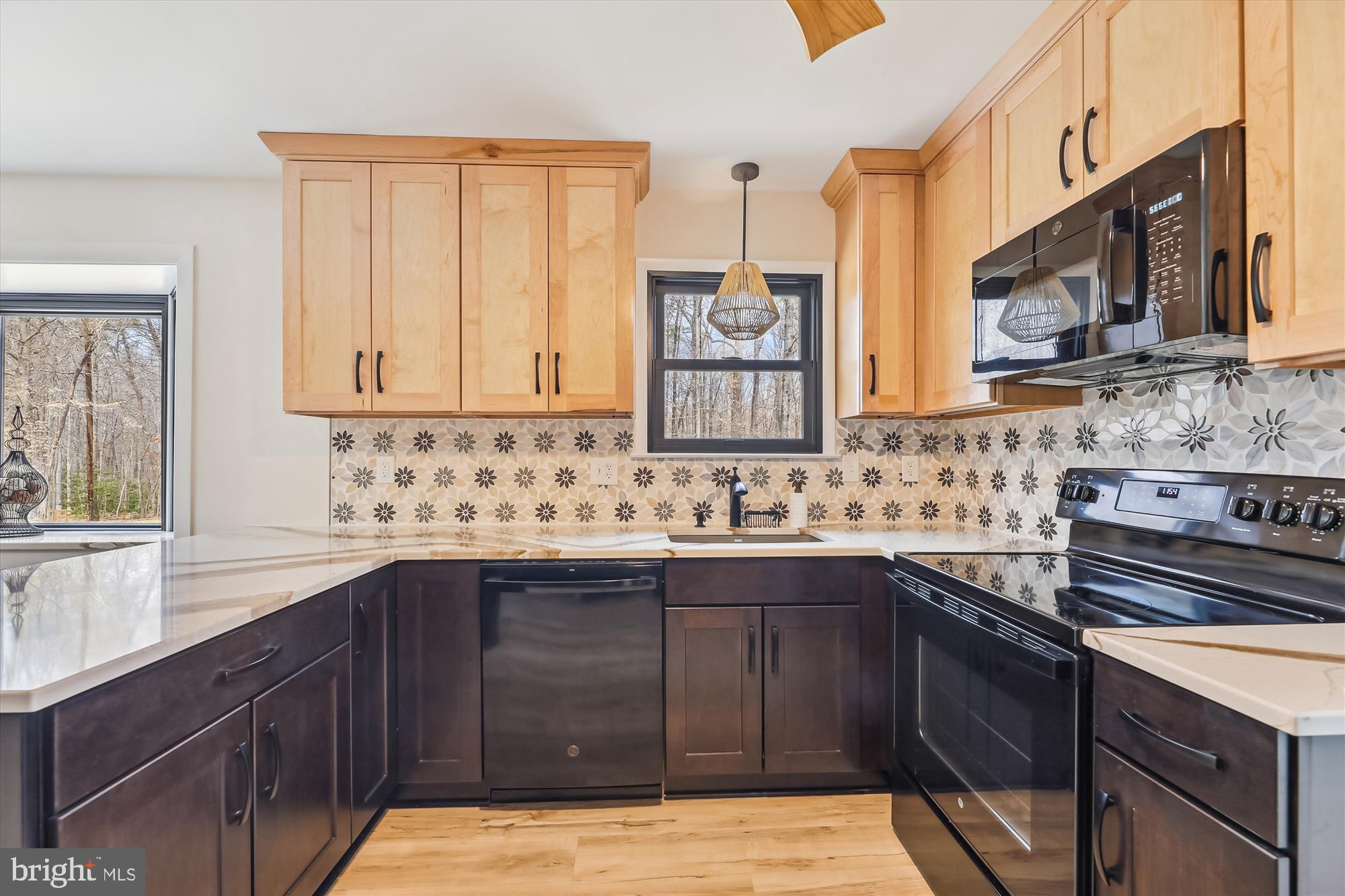 16130 Inheritance Drive Brandywine, MD 20613 - Photo 11 of 39 a kitchen with a sink stove and cabinets