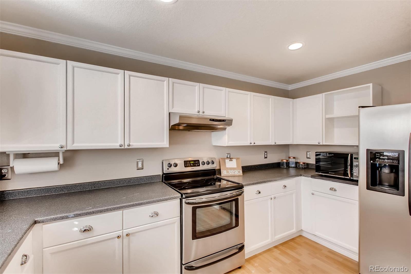 9625 Rockhampton Way Highlands Ranch, CO 80130 - Photo 13 of 28