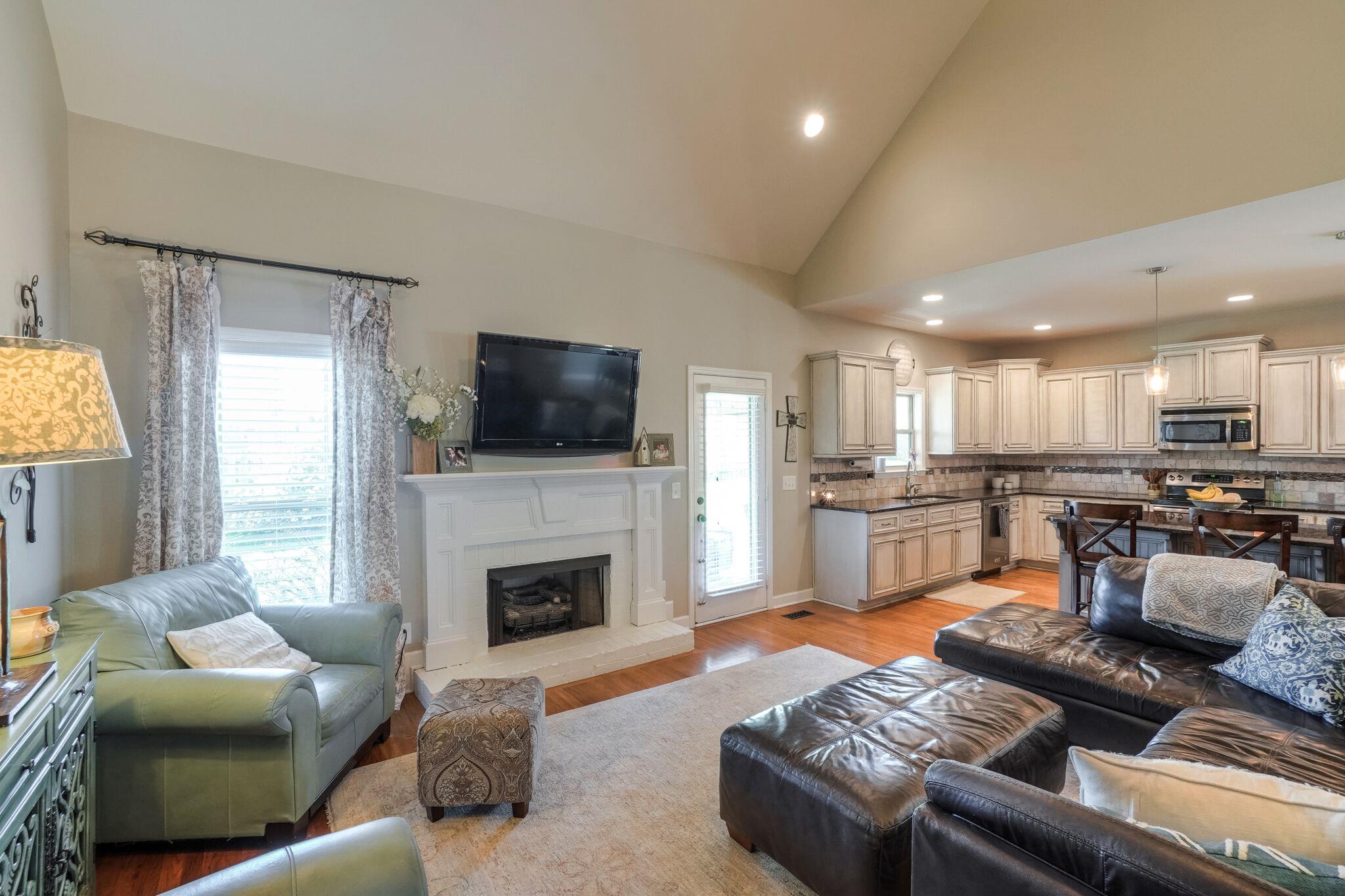 2011 Rudder Court Spring Hill, TN 37174 - Photo 8 of 30 Gallery Image 8