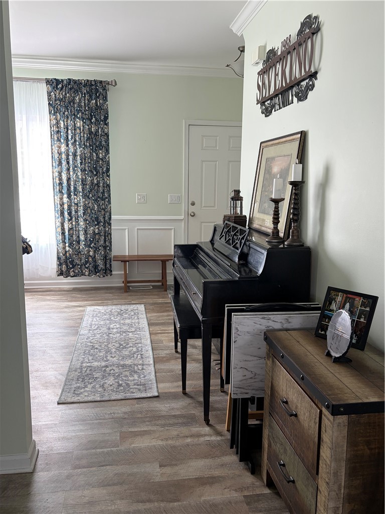 755 Rookery Way Walworth, NY 14502 - Photo 13 of 28 Front Hallway