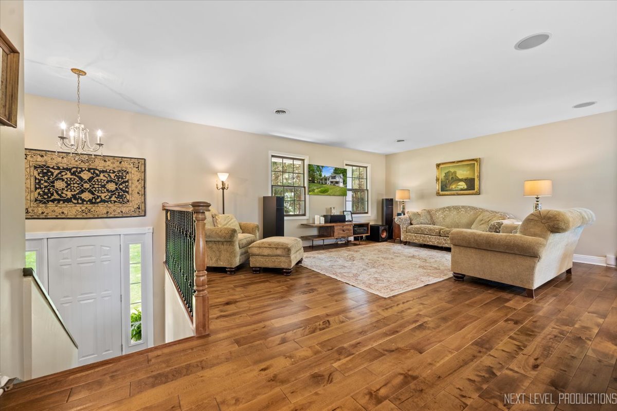 39-w080 Seavey Road Batavia, IL 60510 - Photo 4 of 36