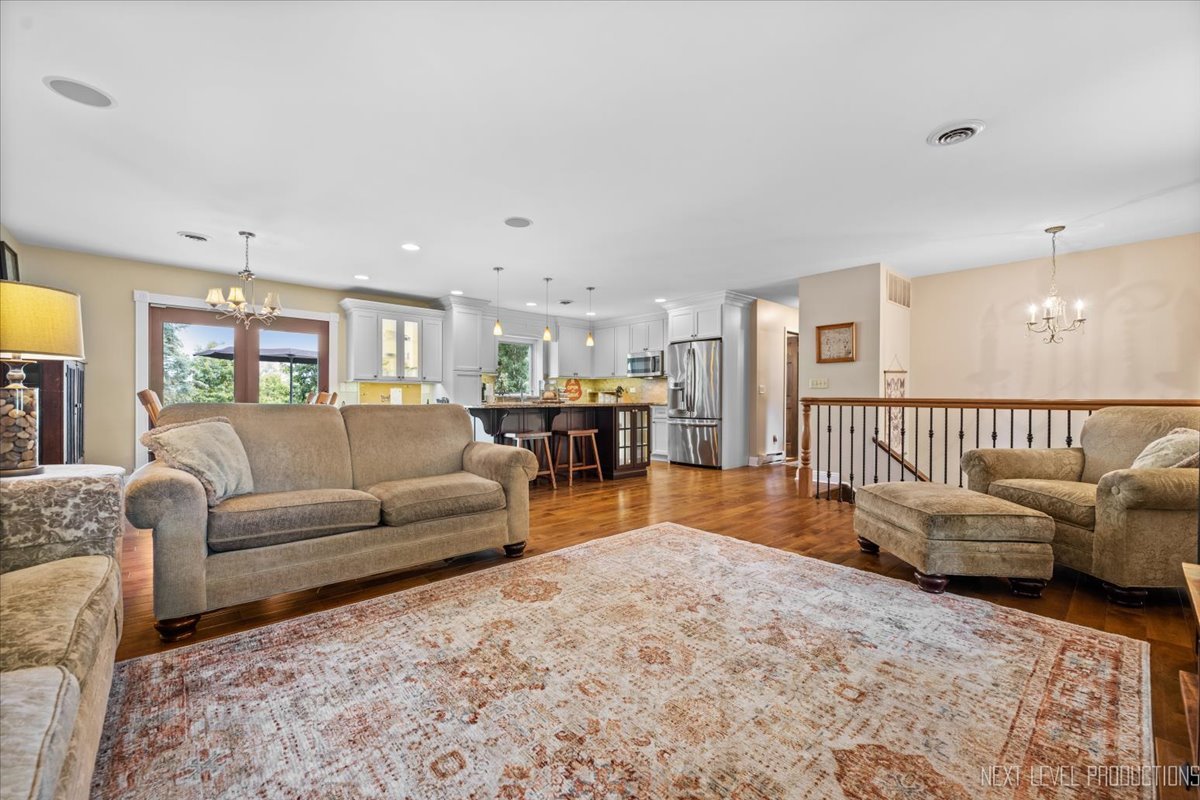 39-w080 Seavey Road Batavia, IL 60510 - Photo 5 of 36