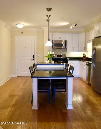 $2,000 | 6831 Main Street, Unit 225, Wilmington, NC 28405