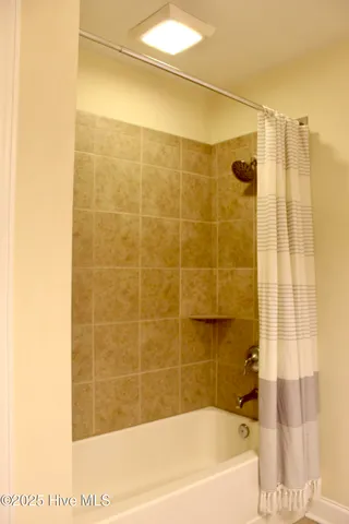 $2,000 | 6831 Main Street, Unit 225, Wilmington, NC 28405