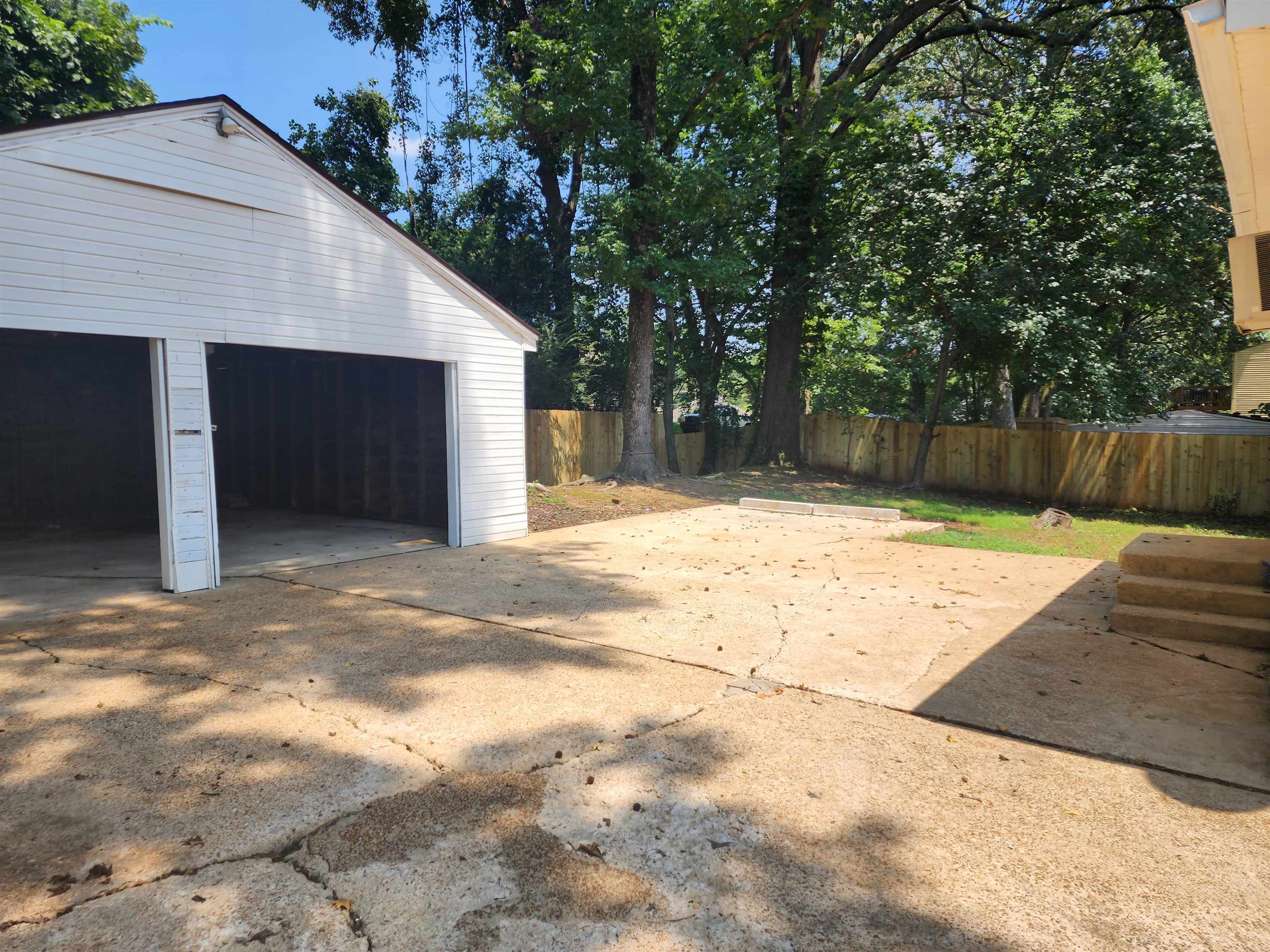 5304 Yellowood Road Memphis, TN 38134 - Photo 3 of 20