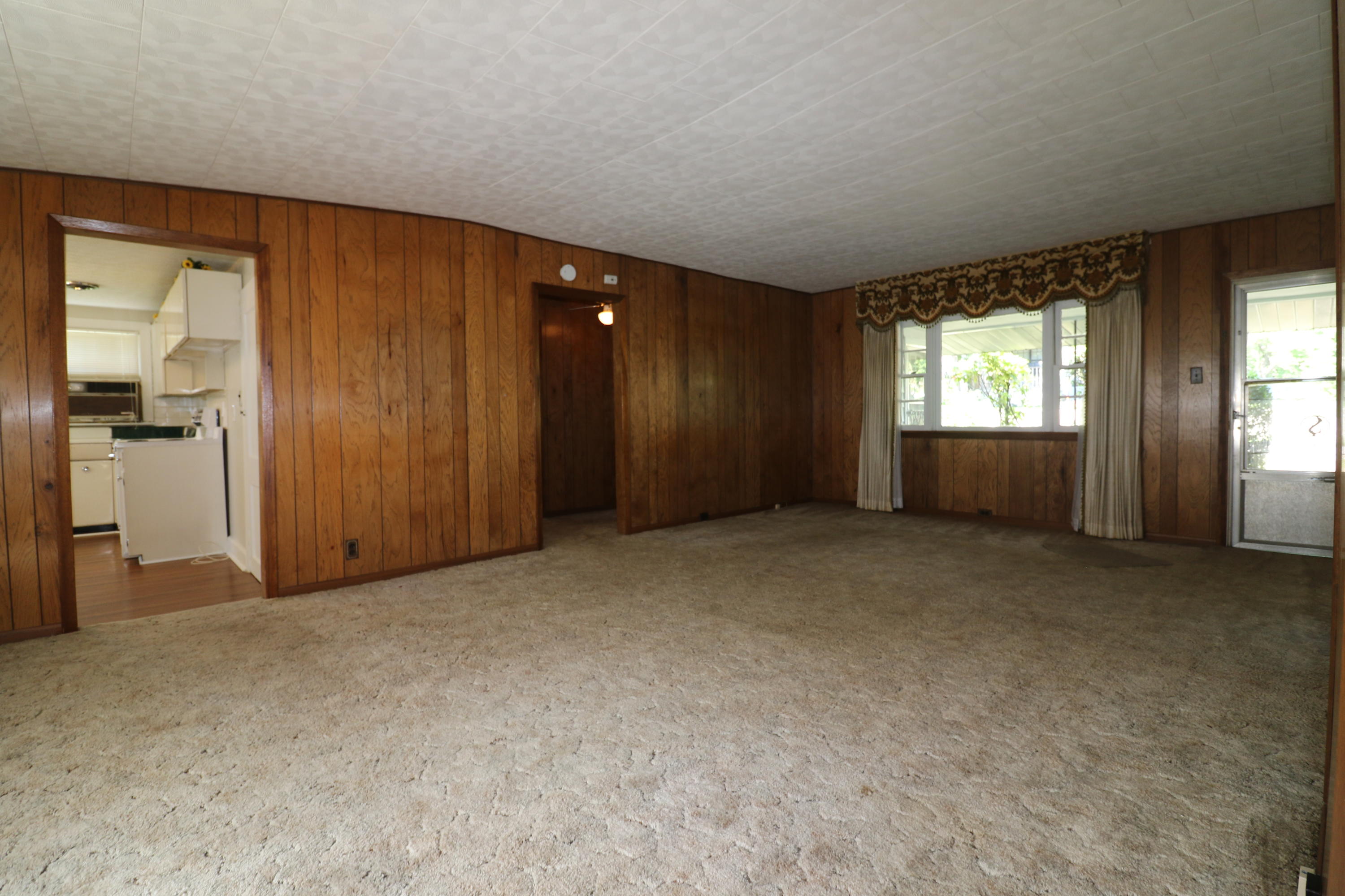 301-aka405 Litton Road Oneida, TN 37841 - Photo 3 of 23 094A4419