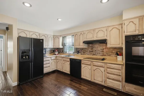 $284,900 | 308 Grant Avenue Northeast, Wise, VA 24293