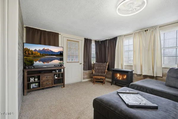 $284,900 | 308 Grant Avenue Northeast, Wise, VA 24293