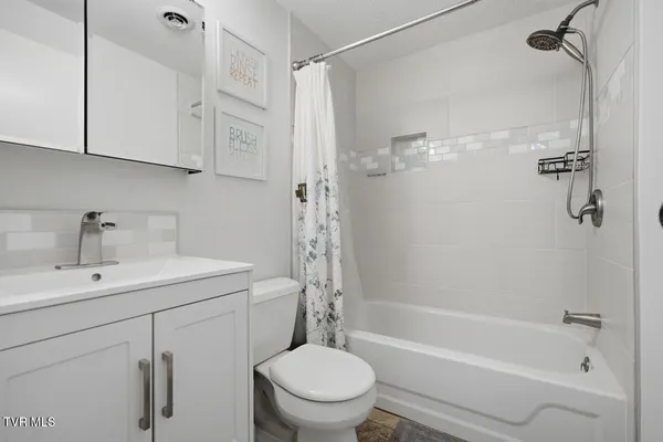 $284,900 | 308 Grant Avenue Northeast, Wise, VA 24293