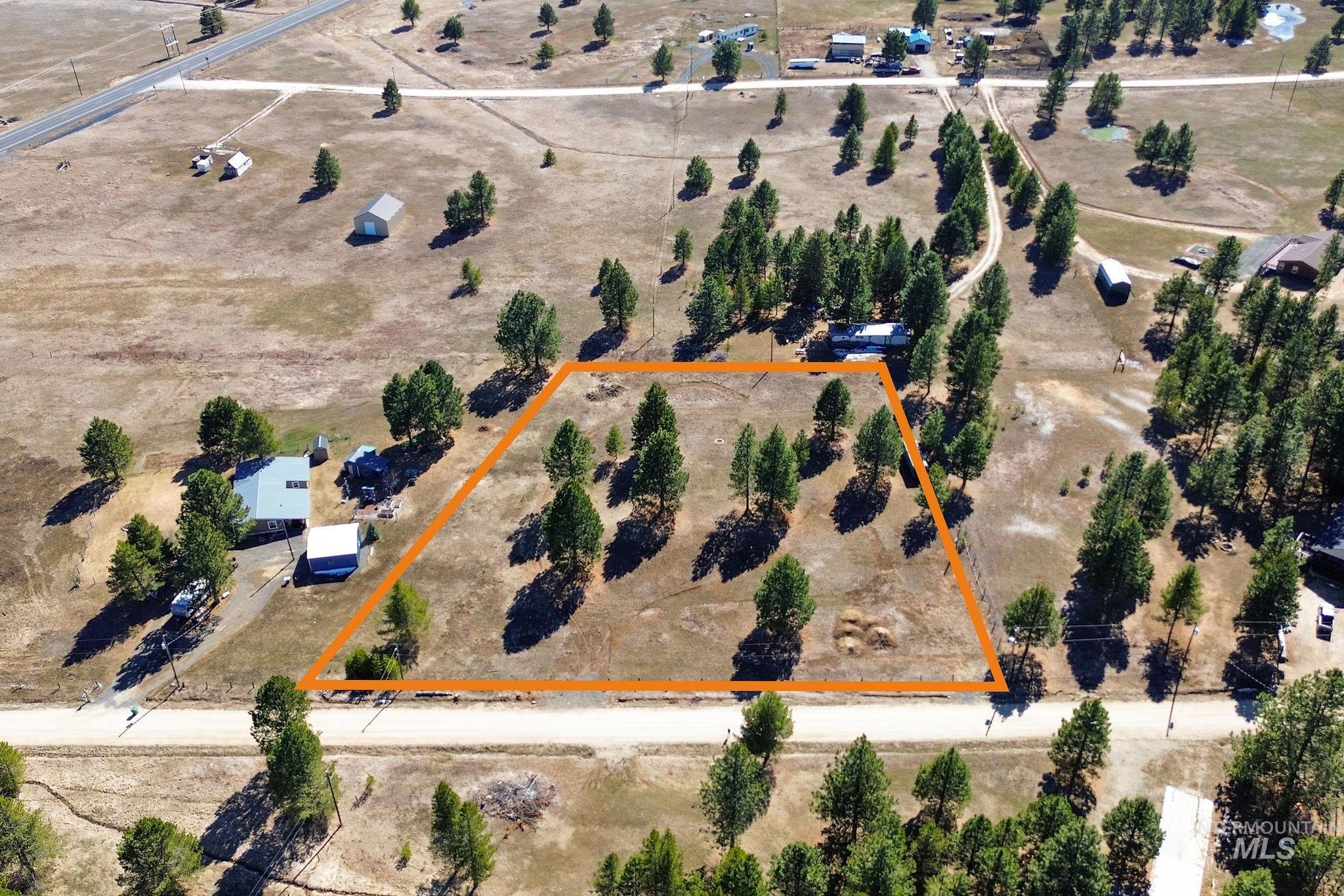 15 Rising Lane Cascade, ID 83611 - Photo 2 of 24