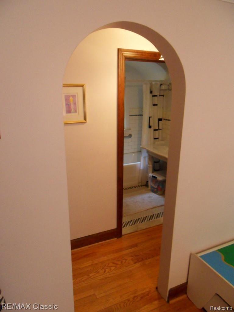 232 Woodside Road Royal Oak, MI 48073 - Photo 22 of 90 SDC15307.jpg