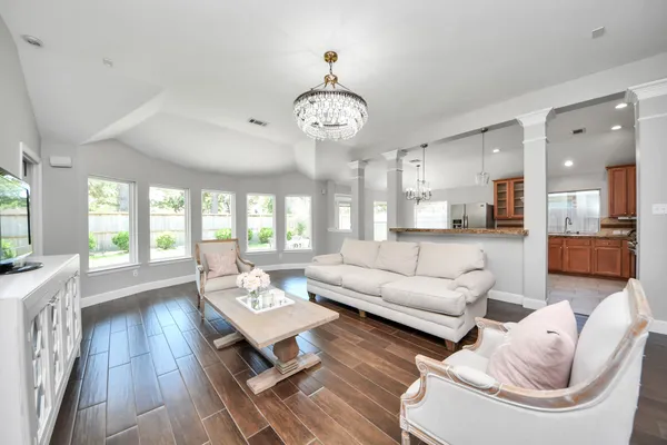 $2,500 | 18027 Parkwille Lane, Cypress, TX 77433