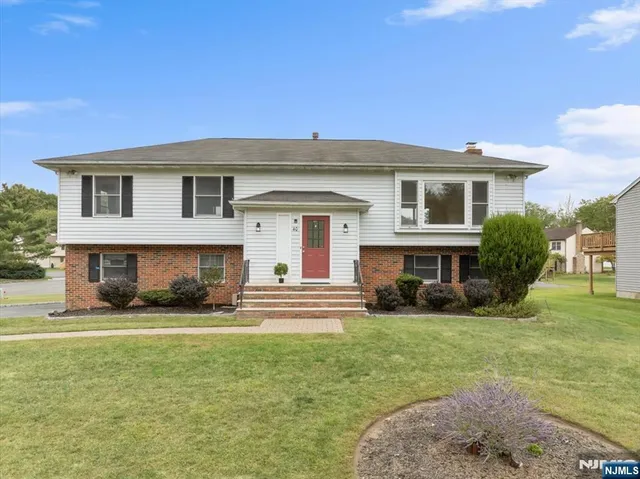 $885,000 | 40 Virgil Road, Norwood, NJ 07648
