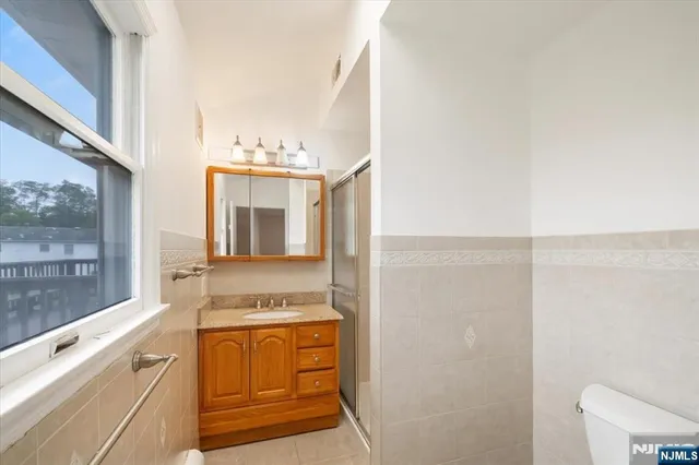 $885,000 | 40 Virgil Road, Norwood, NJ 07648